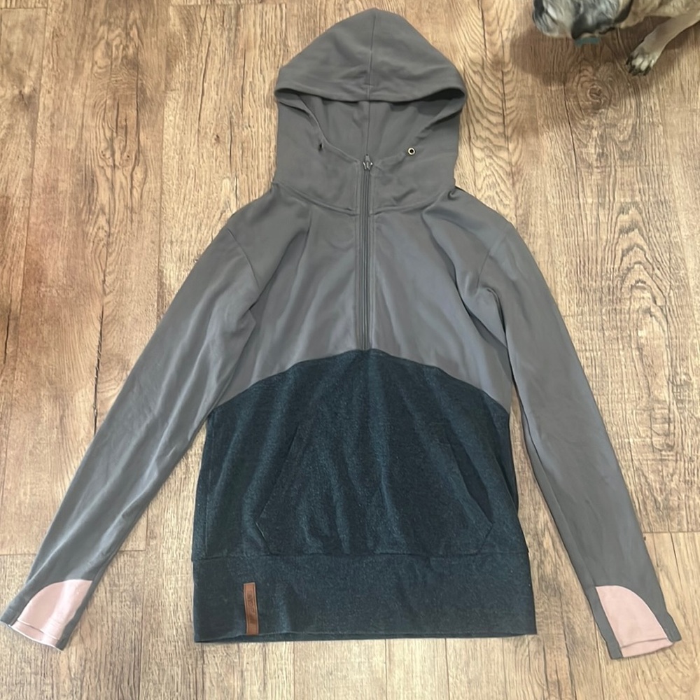 AMPERSAND AVE. | grey color block half zip hoodie